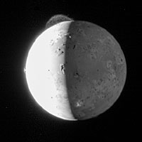 Eruption sur IO par la sonde New Horizons.