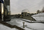 La Cité des Sciences sous la neige.
